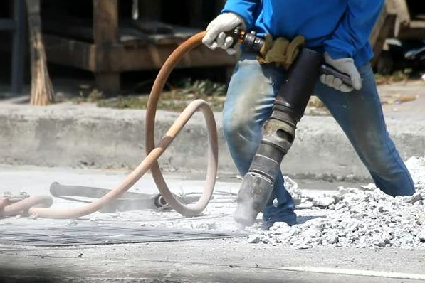 So Sánh Khoan Cắt Bê Tông Thủ Công & Công Nghệ Cao - Nên Chọn Phương Pháp Nào?